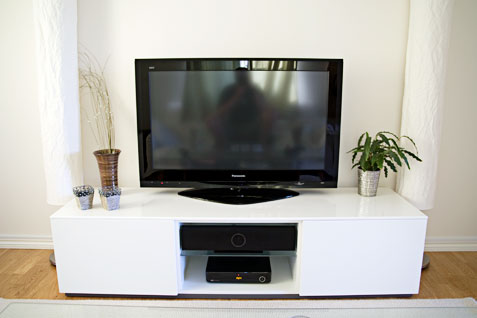 Arctic TV-benk fra Voice Furniture